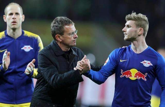 波兰媒体：莱万收到米兰、沙特和美职联报价，米兰愿签约两年（波媒称：莱万已获米兰、沙特及美职联报价，米兰愿提供两年合同）