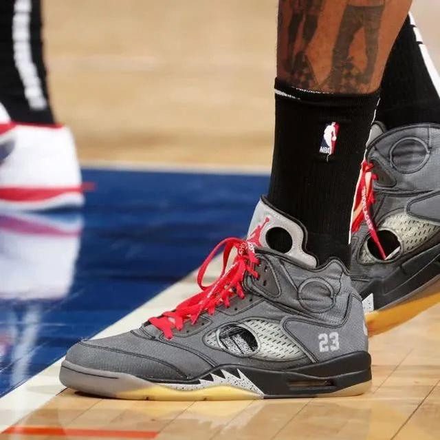 追梦：当我们的防守看起来糟透了的时候，那是我的失败（追梦：球队防守糟糕，我负全责）