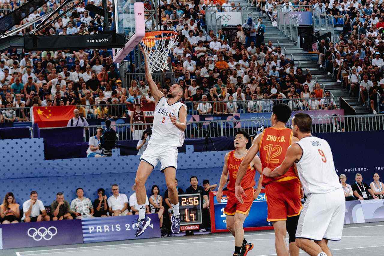 31岁的卡尔达拉自宣退役，曾效力于米兰、亚特兰大等队（31岁卡尔达拉宣布退役，曾先后效力米兰与亚特兰大等队）