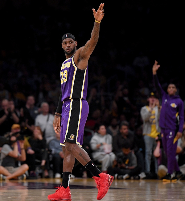 🎮K杯战报：T1决胜局落后7K翻盘，让二追三逆转DK挺进决赛（K杯速报：T1让二追三，决胜局7K劣势完成翻盘，击败DK挺进决赛）